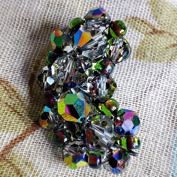 Vintage Blazing Dark Aurora Borealis Rhinestone Clip On Earrings Unsigned - Picture 7 of 9
